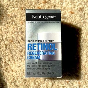 NWT Rapid Wrinkle Repair Retinol Regenerating Cream travel size